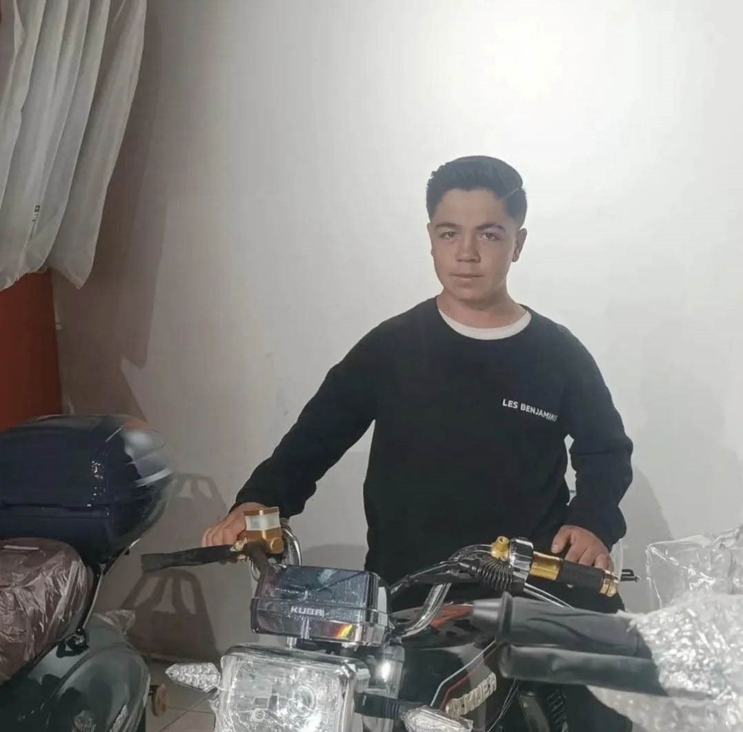feci kazada hayatini kaybeden genclerin cenazeleri gozyaslari icinde teslim alindi 1 LSD2PSdu
