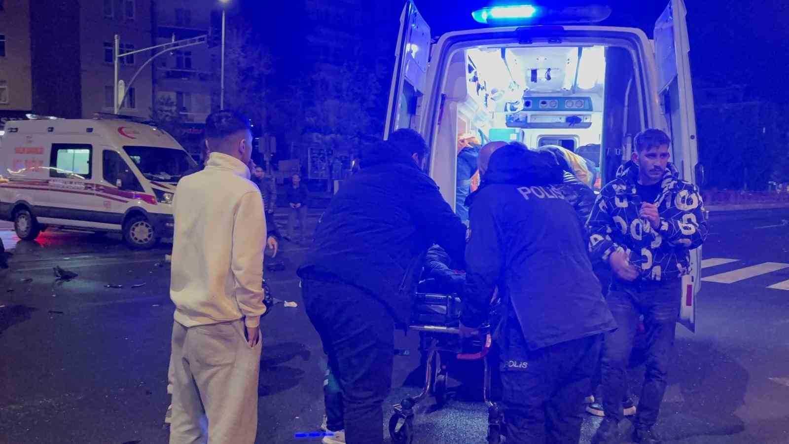Feci kazadan acı haber geldi: Ağır yaralanan motosiklet sürücüsü hayatını kaybetti 5 feci kazadan aci haber geldi agir yaralanan motosiklet surucusu hayatini kaybetti 1