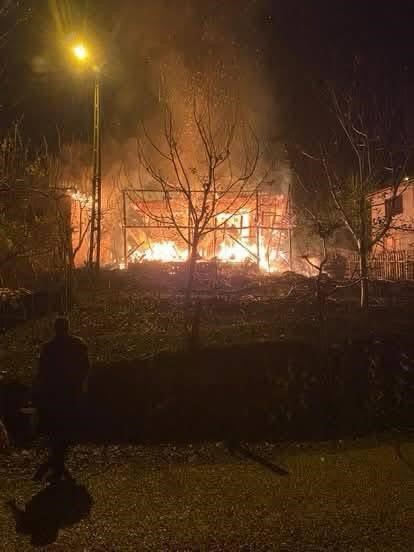 fekede ev yangini bir ev kul oldu lojman zarar gordu 3 aO71XwGG