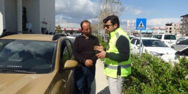 felcli-annesini-hatali-parklardan-dolayi-tekerlekli-sandalyeyle-tasimakta-gucluk-ceken-vatandas-cektigimiz-eziyeti-bir-ejD3Q6KZ.jpg