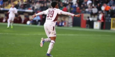 felipe-augusto-suskunlugunu-bozdu-trabzonspora-geri-donus-kivilcimi
