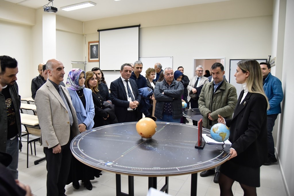 fen bilimlerinde dusus uyarisi bilimi sevdirmek sart 1 C7Nybrf6
