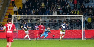 fenerbahce-2026-yilinin-ilk-3-macini-gol-yemeden-kazandi-5MYDe2Rz.jpg