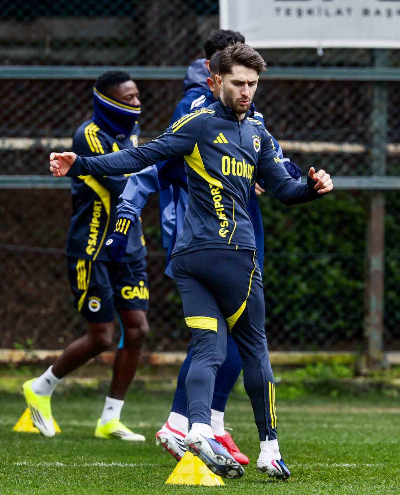 fenerbahce alanyaspor maci hazirliklarini tamamladi 4