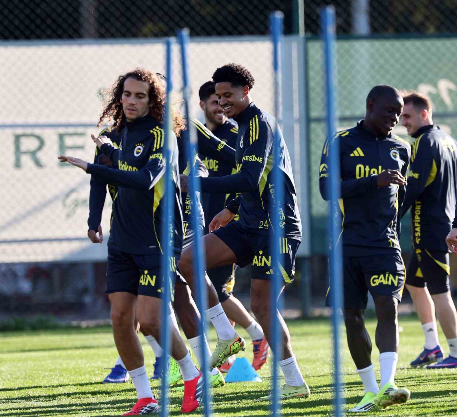 fenerbahce antalyaspor maci hazirliklarini tamamladi 0 k3AzE2eX