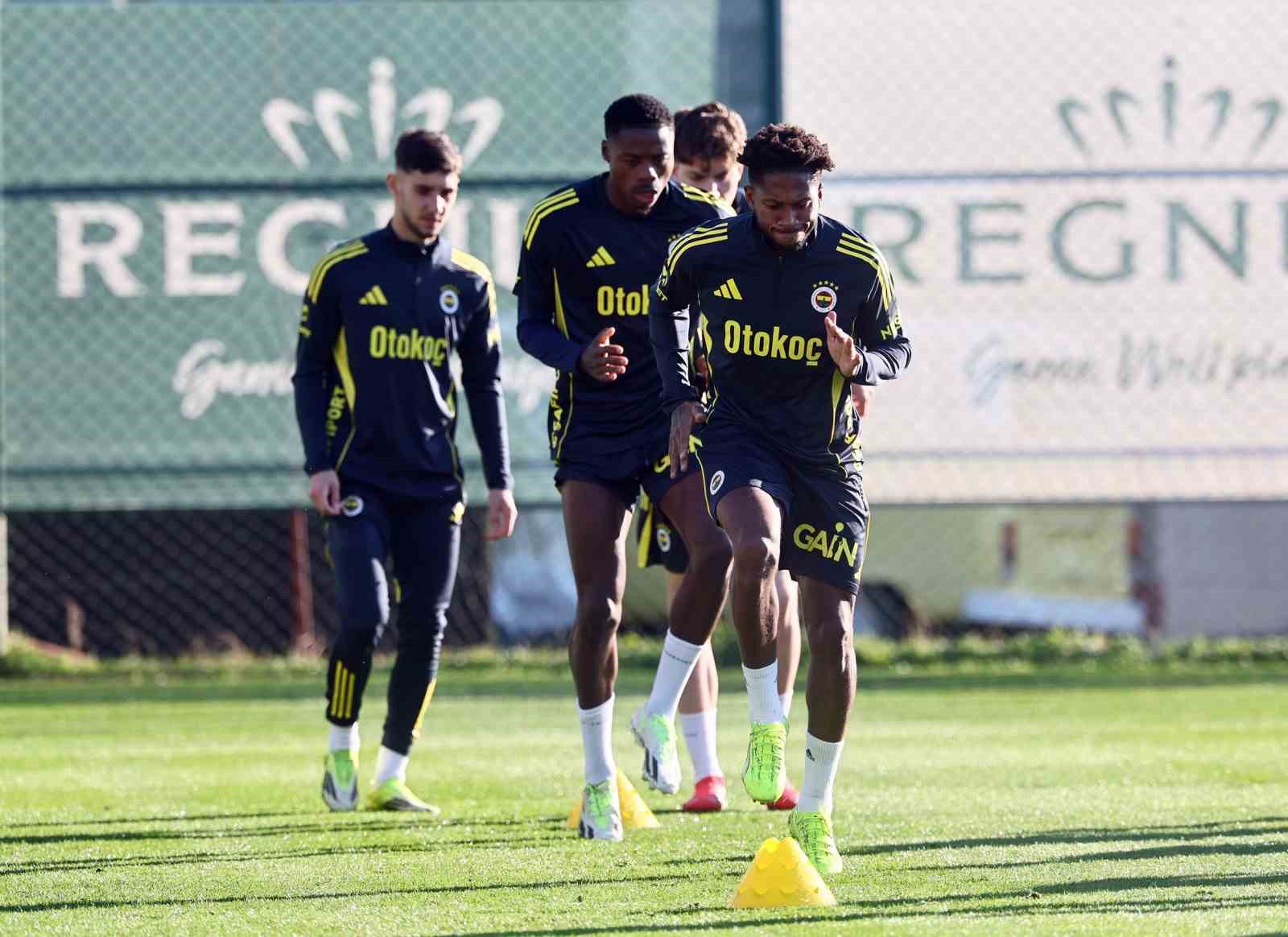 fenerbahce antalyaspor maci hazirliklarini tamamladi 1 nb9IqhMz