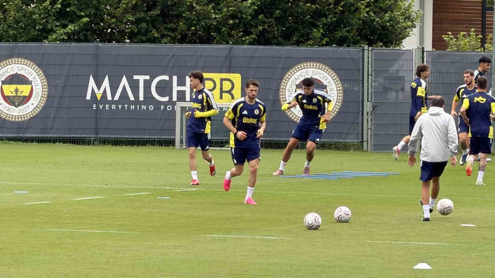 Fenerbahçe, Avusturya’da günü çift antrenmanla tamamladı 11 fenerbahce avusturyada gunu cift antrenmanla tamamladi 7 QXWgG6cT