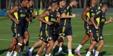 fenerbahce-avusturyada-yapacagi-kampta-3-hazirlik-maci-oynayacak-iiAS8Bu4.jpg