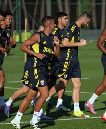 fenerbahce-avusturyada-yapacagi-kampta-3-hazirlik-maci-oynayacak-iiAS8Bu4.jpg