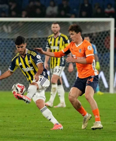 fenerbahce-basaksehire-7-mac-sonra-puan-kaybetti-R3pOQDnd.jpg