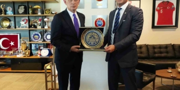 fenerbahce-baskani-sadettin-saran-tff-baskani-haciosmanoglunu-ziyaret-etti-OwHMRpuF.jpg