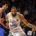 fenerbahce-beko-khem-birch-ile-yollarini-ayirdi-9JpDZtLV.jpg