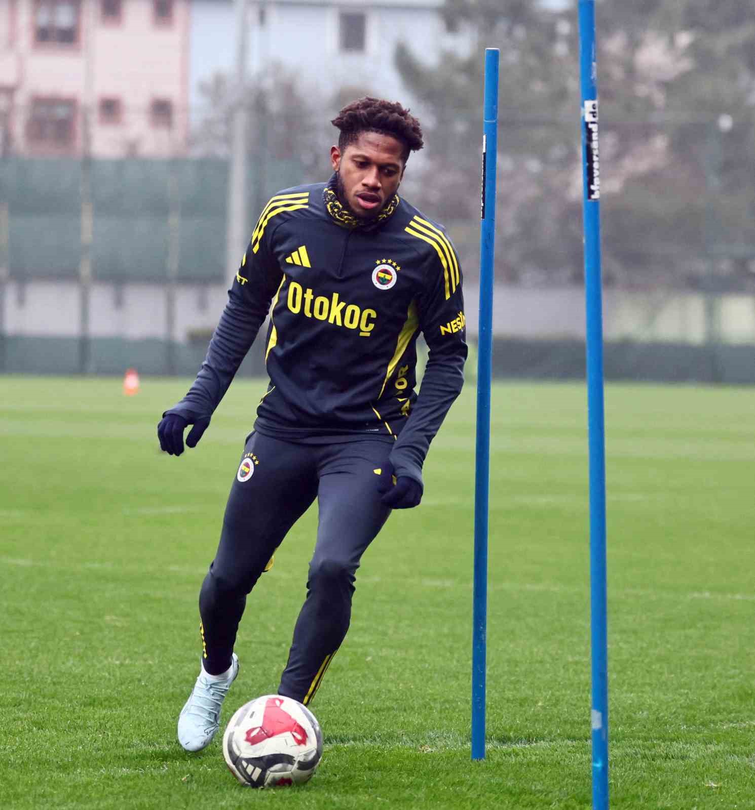 fenerbahce besiktas maci hazirliklarina basladi 9 O6p39PA8
