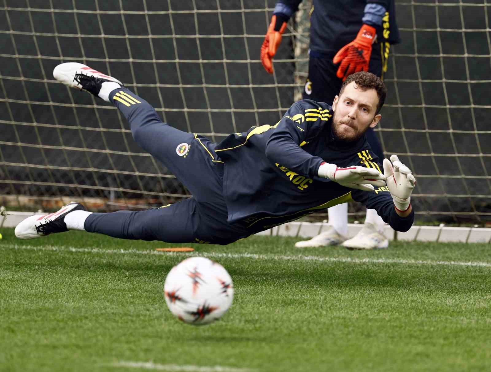 fenerbahce brann maci hazirliklarina basladi 1