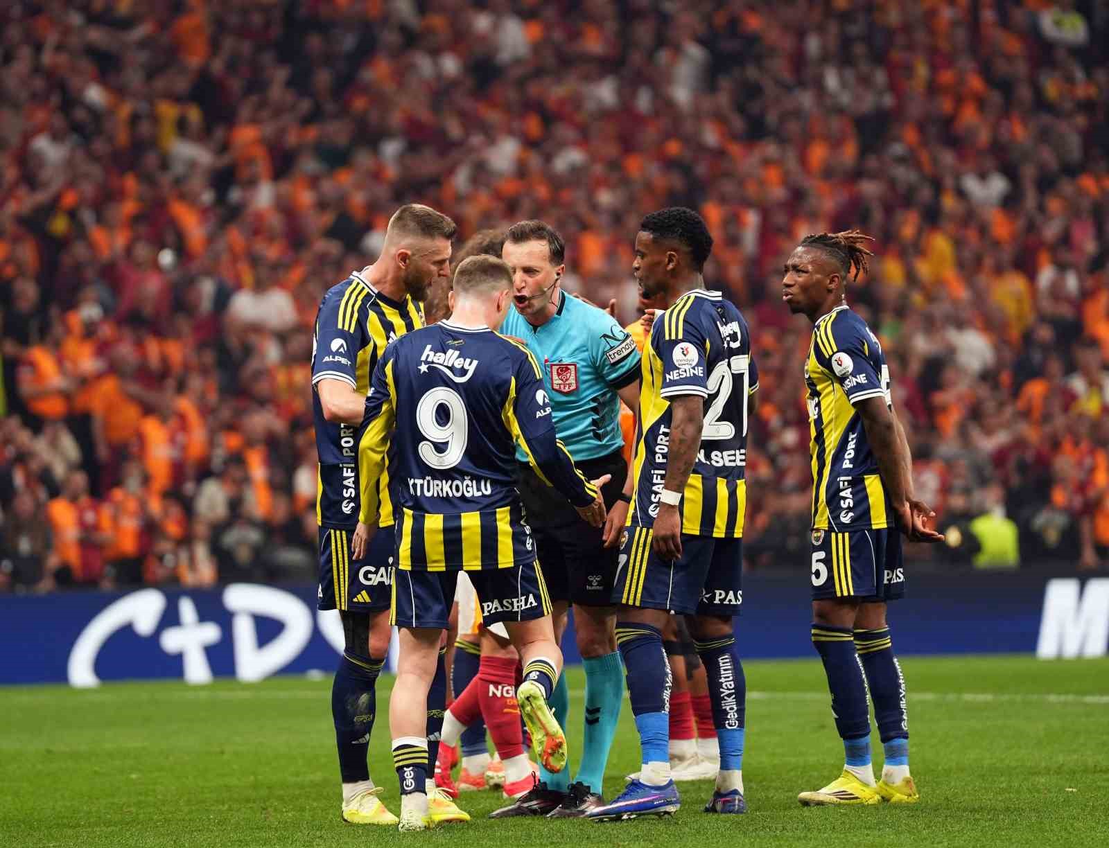 Fenerbahçe, bu sezon ilk kez derbi kaybetti 5 fenerbahce bu sezon ilk kez derbi kaybetti 1 7ENgu5h9