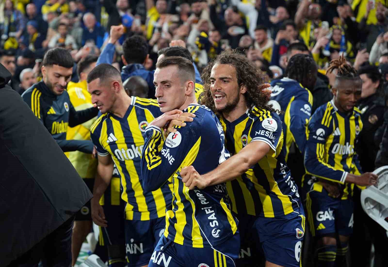 fenerbahce buyuk maclarda 13 puan topladi 2