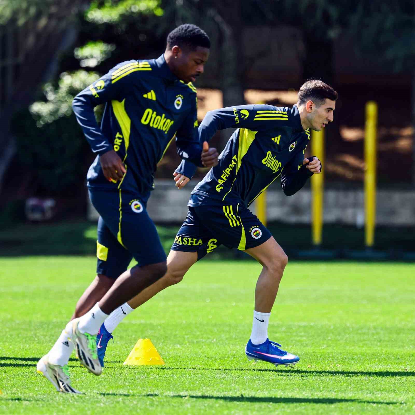 Fenerbahçe, Çaykur Rizespor maçı hazırlıklarına başladı 7 fenerbahce caykur rizespor maci hazirliklarina basladi 3 bvTM7wmb
