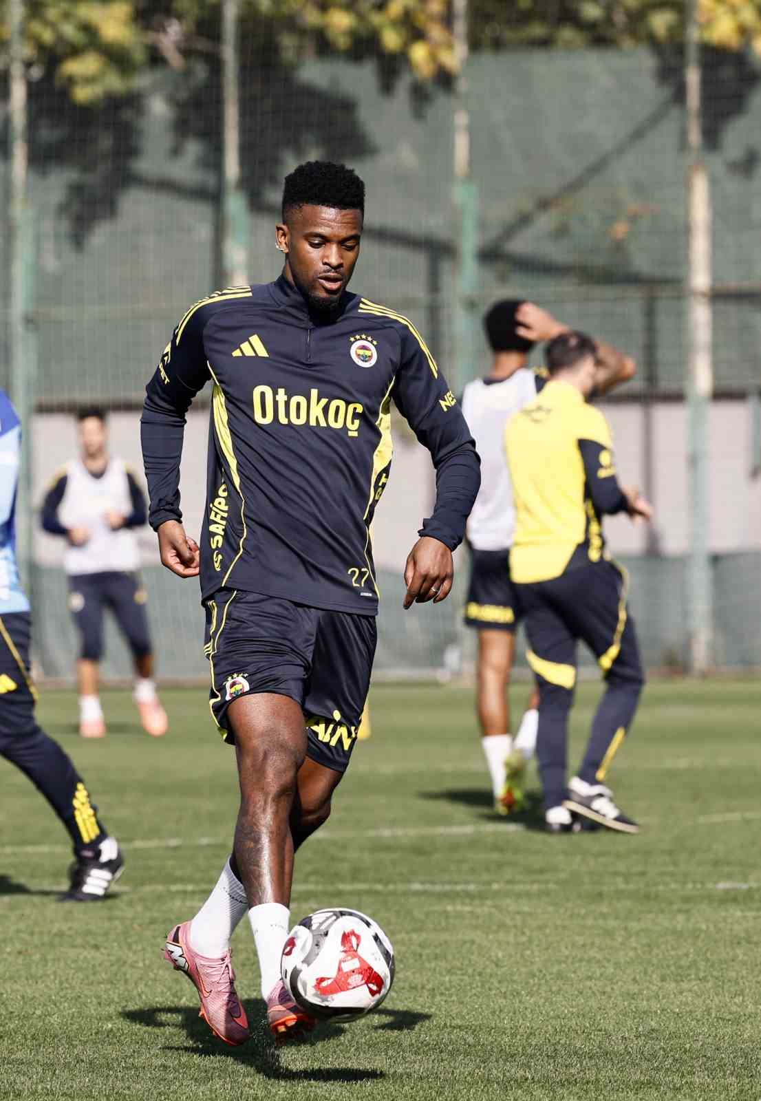 Fenerbahçe, Çaykur Rizespor maçı hazırlıklarını sürdürdü 6 fenerbahce caykur rizespor maci hazirliklarini surdurdu 2 MPewEcz2