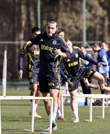fenerbahce-caykur-rizespor-maci-hazirliklarini-surdurdu-XU2ANqDt.jpg