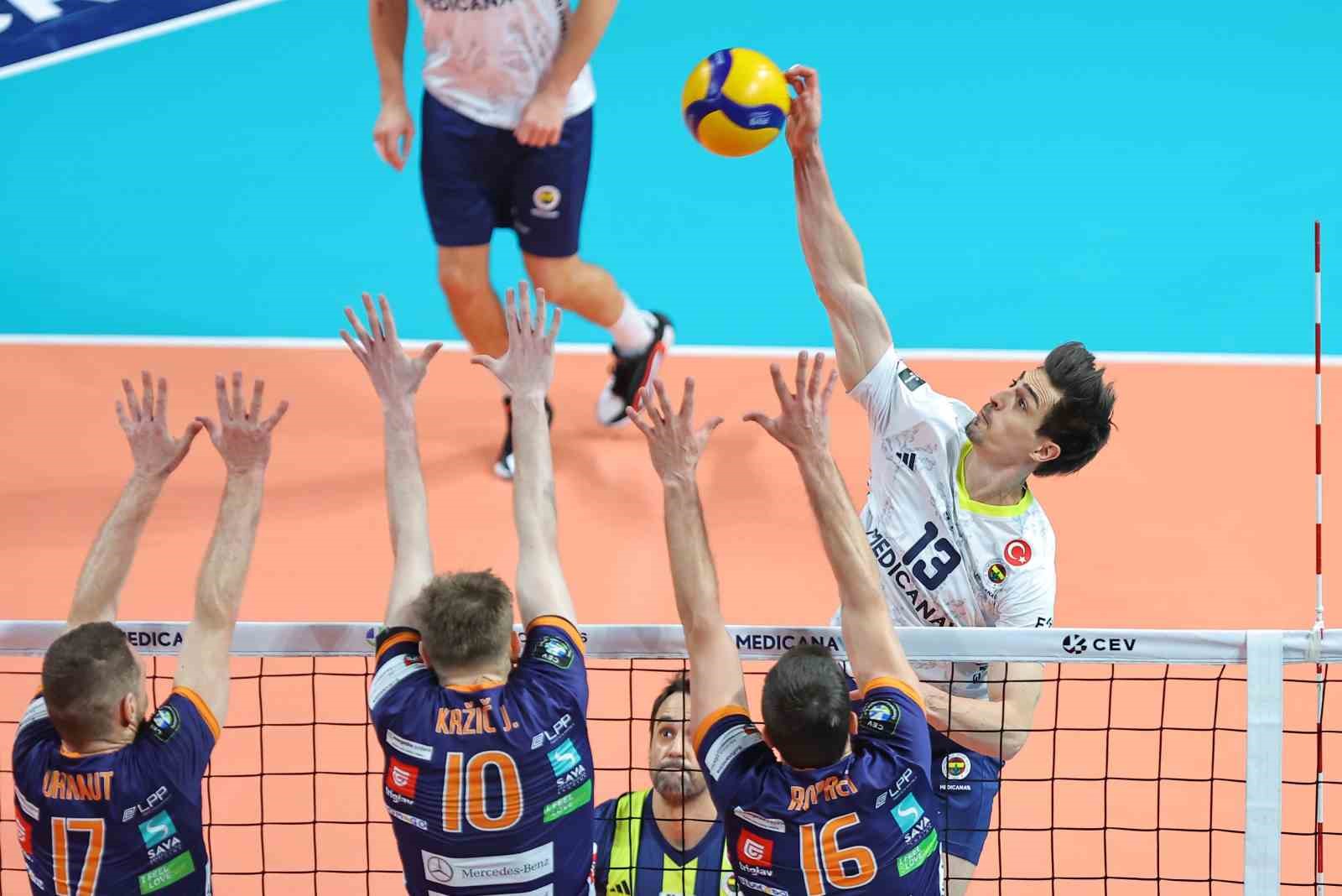 fenerbahce cev kupasindan elendi 2 aICkvmwv