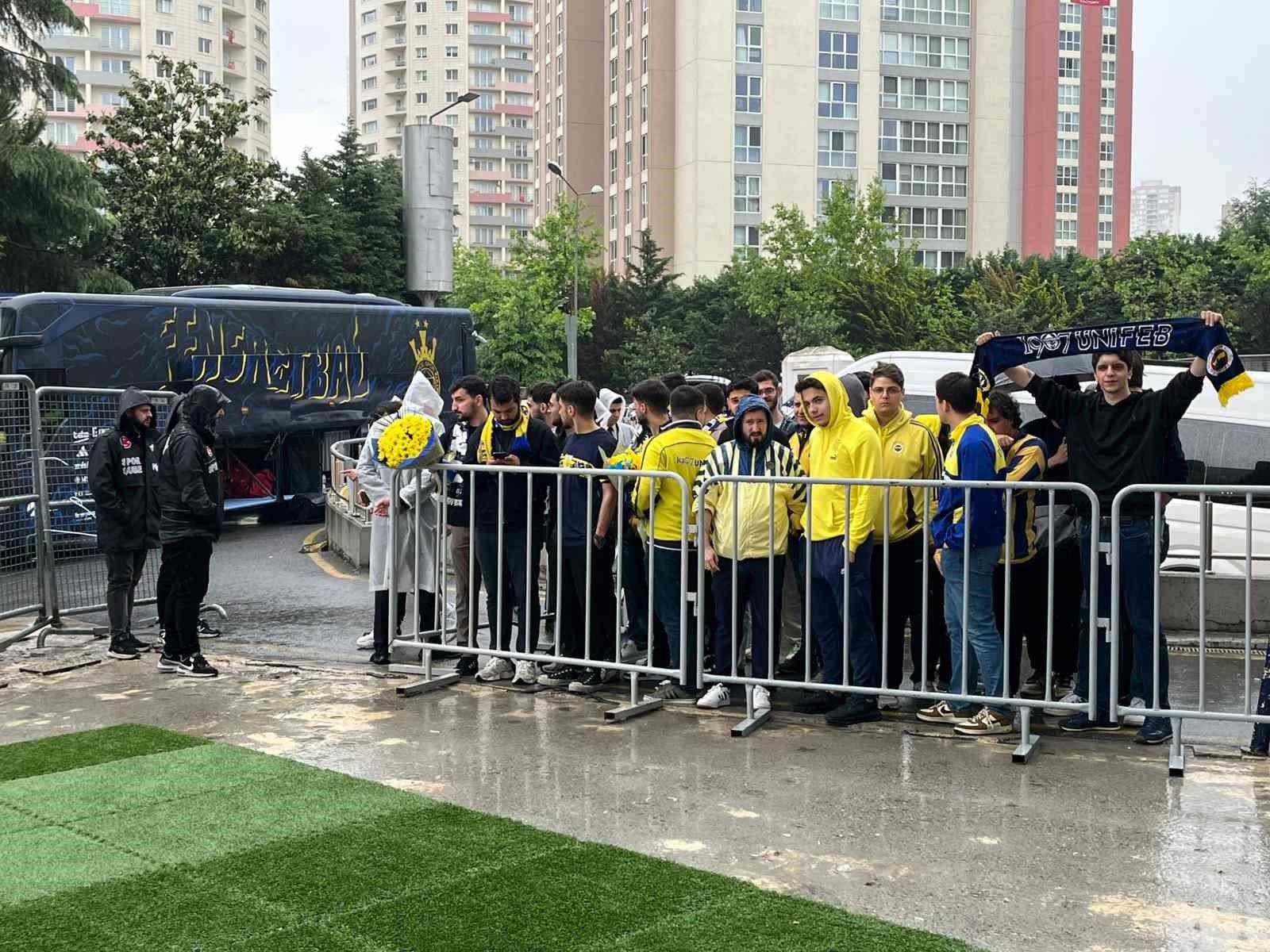 fenerbahce erkek basketbol takimi final four icin atinaya ugurlandi 2 Fl8vqv3Q