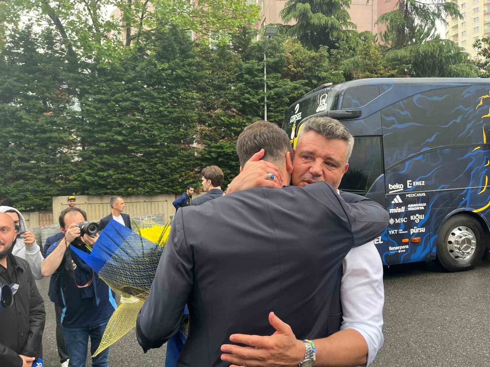 fenerbahce erkek basketbol takimi final four icin atinaya ugurlandi 3 Fvhm8331