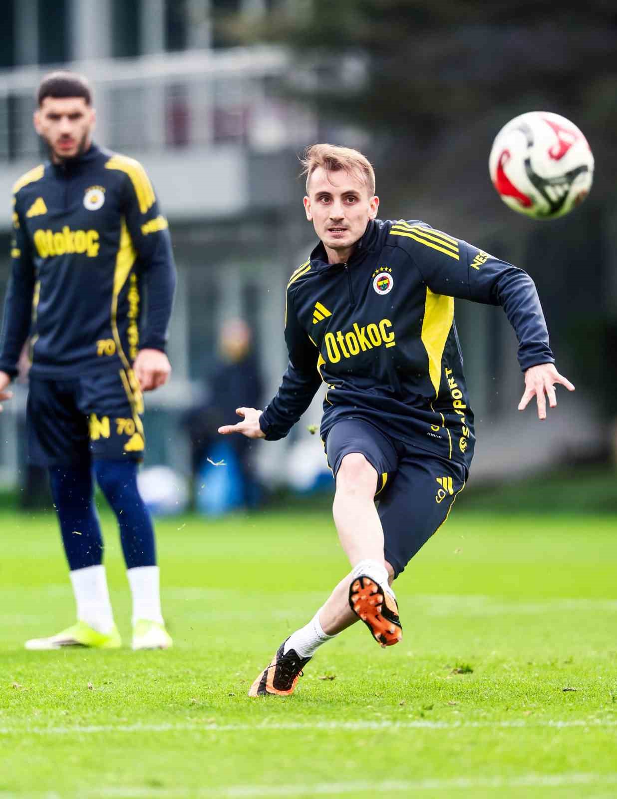 fenerbahce erzurumspor fk maci hazirliklarini tamamladi 3 FuLXbNhe