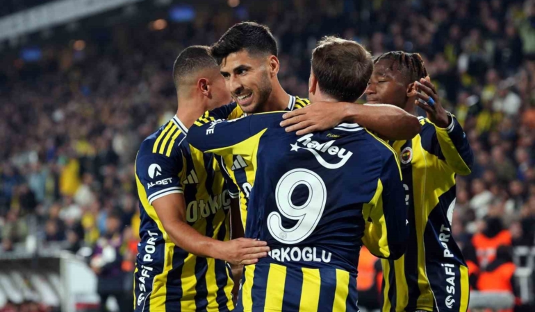 fenerbahce-fatih-karagumruku-ust-uste-5-kez-maglup-etti-T66zI4Hb.jpg