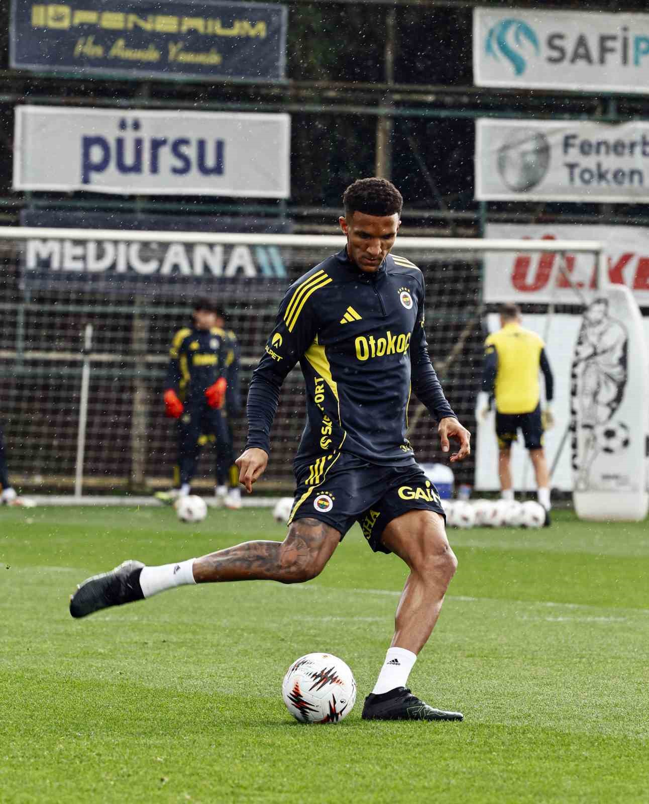 fenerbahce ferencvaros maci hazirliklarina basladi 1 h9tMazKi