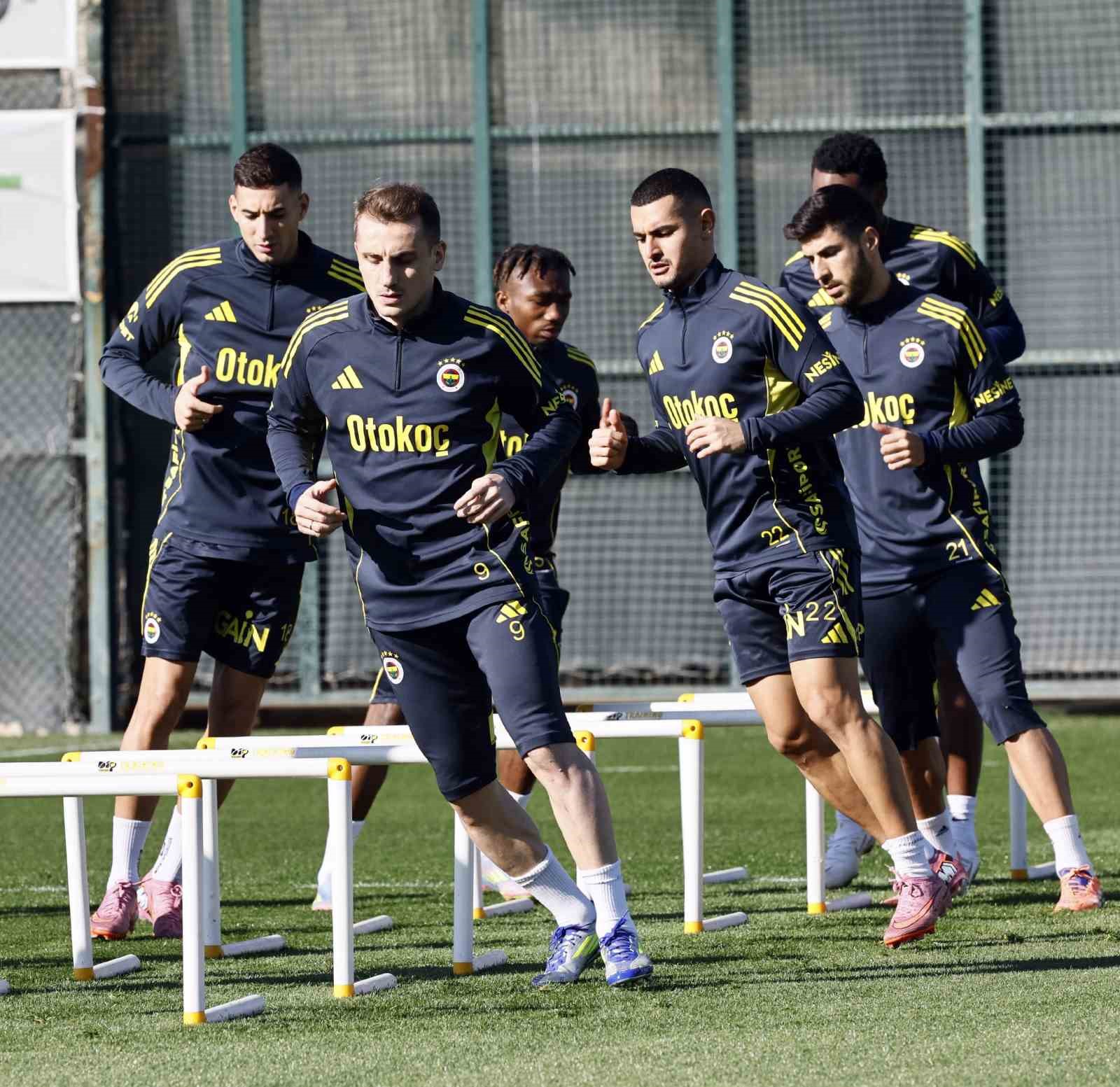 fenerbahce ferencvaros macinin hazirliklarini surdurdu 3 zItlvAkJ