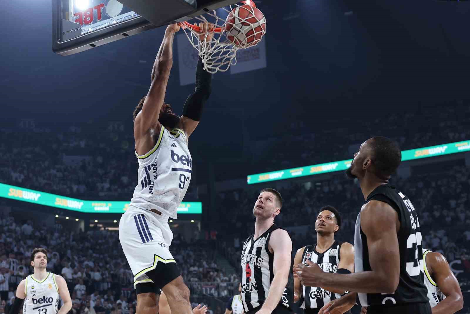 Fenerbahçe, final serisinde 2-1 öne geçti 8 fenerbahce final serisinde 2 1 one gecti 4 gM19TSMF