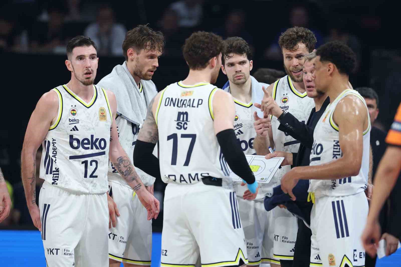 Fenerbahçe, final serisinde 2-1 öne geçti 9 fenerbahce final serisinde 2 1 one gecti 5 eqdGtrlV