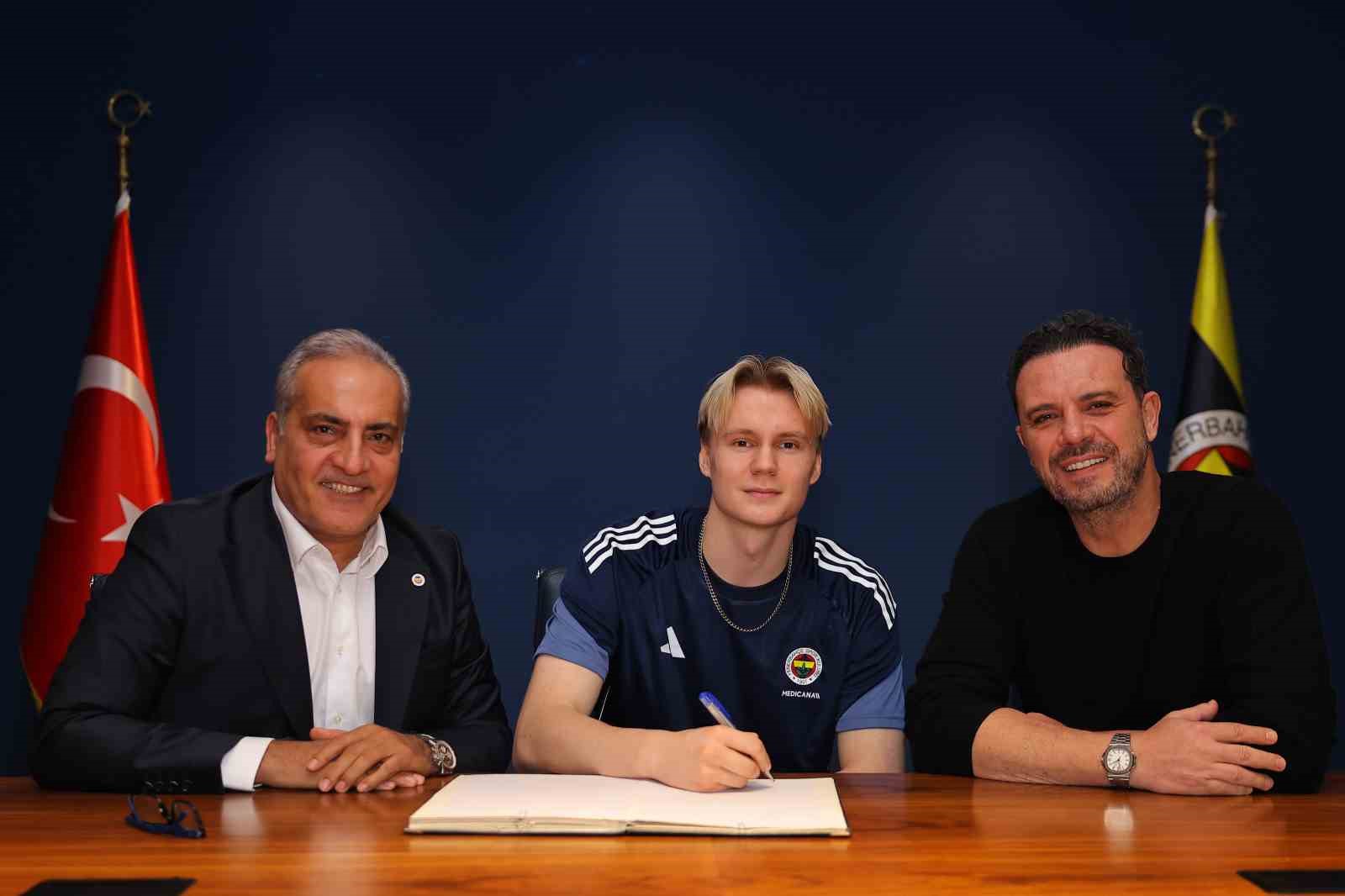 fenerbahce finlandiyali smacor marttilayi kadrosuna katti 2 red2D9dU
