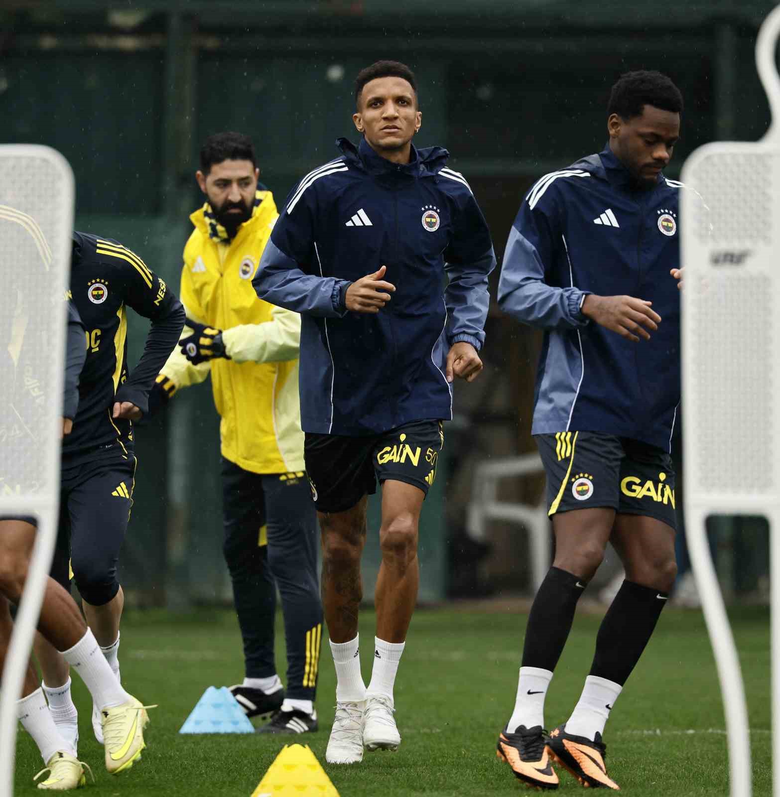 fenerbahce galatasaray derbisinin hazirliklarina basladi 2 lONddddY