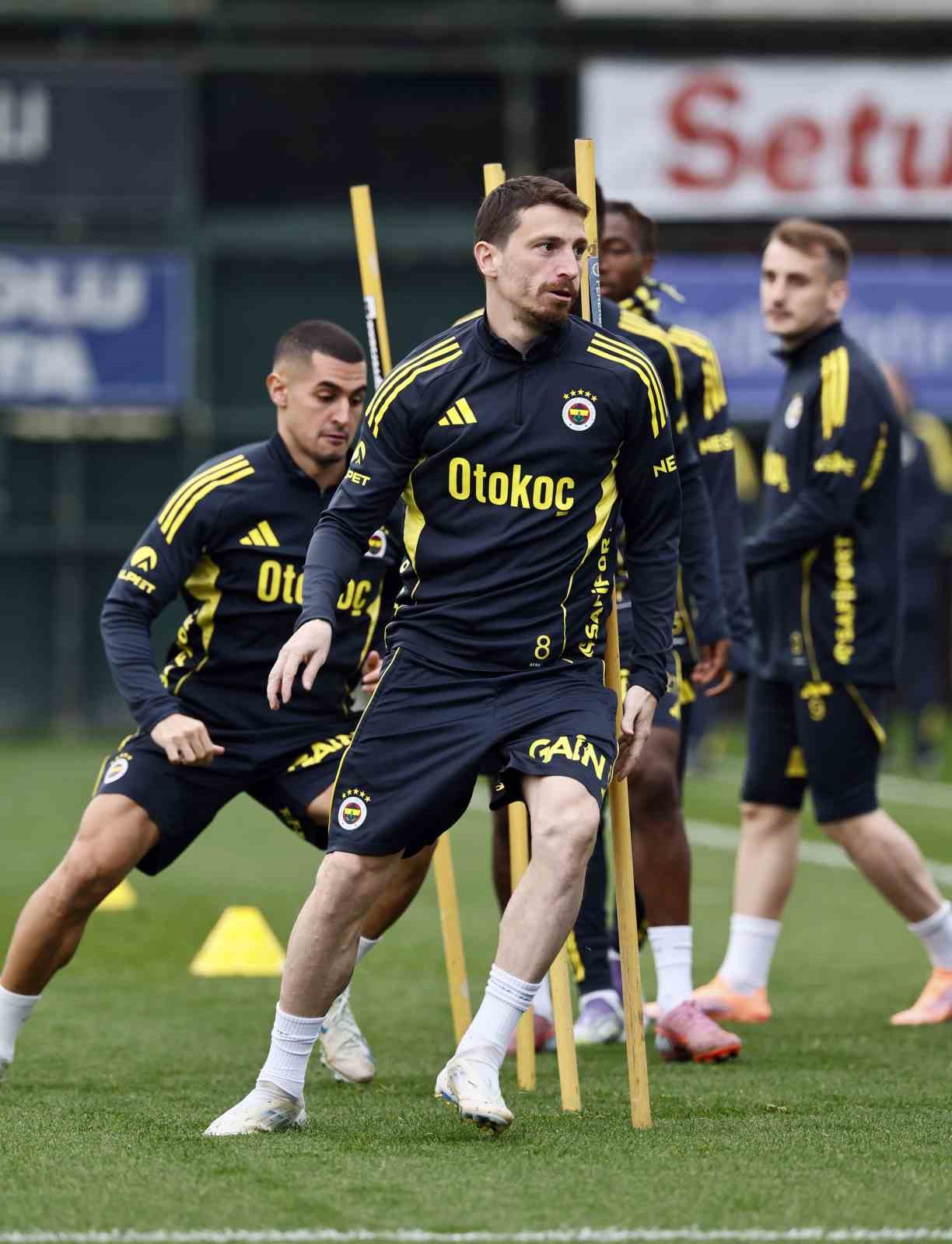 fenerbahce galatasaray maci hazirliklarini tamamladi 2 3MsCDStR