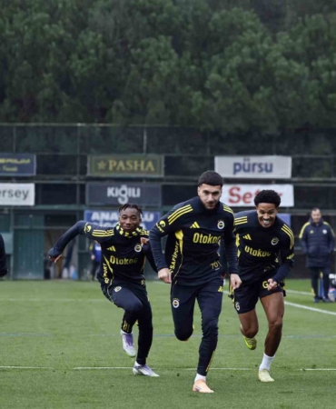fenerbahce-galatasaray-maci-hazirliklarini-tamamladi-YBObIN94.jpg