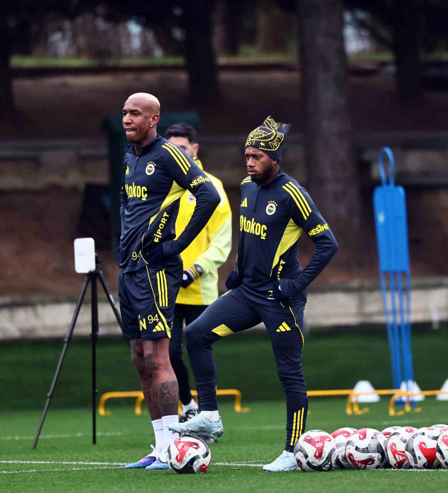 Fenerbahçe, Gaziantep FK maçı hazırlıklarına başladı 8 fenerbahce gaziantep fk maci hazirliklarina basladi 4 FVH3EF3W