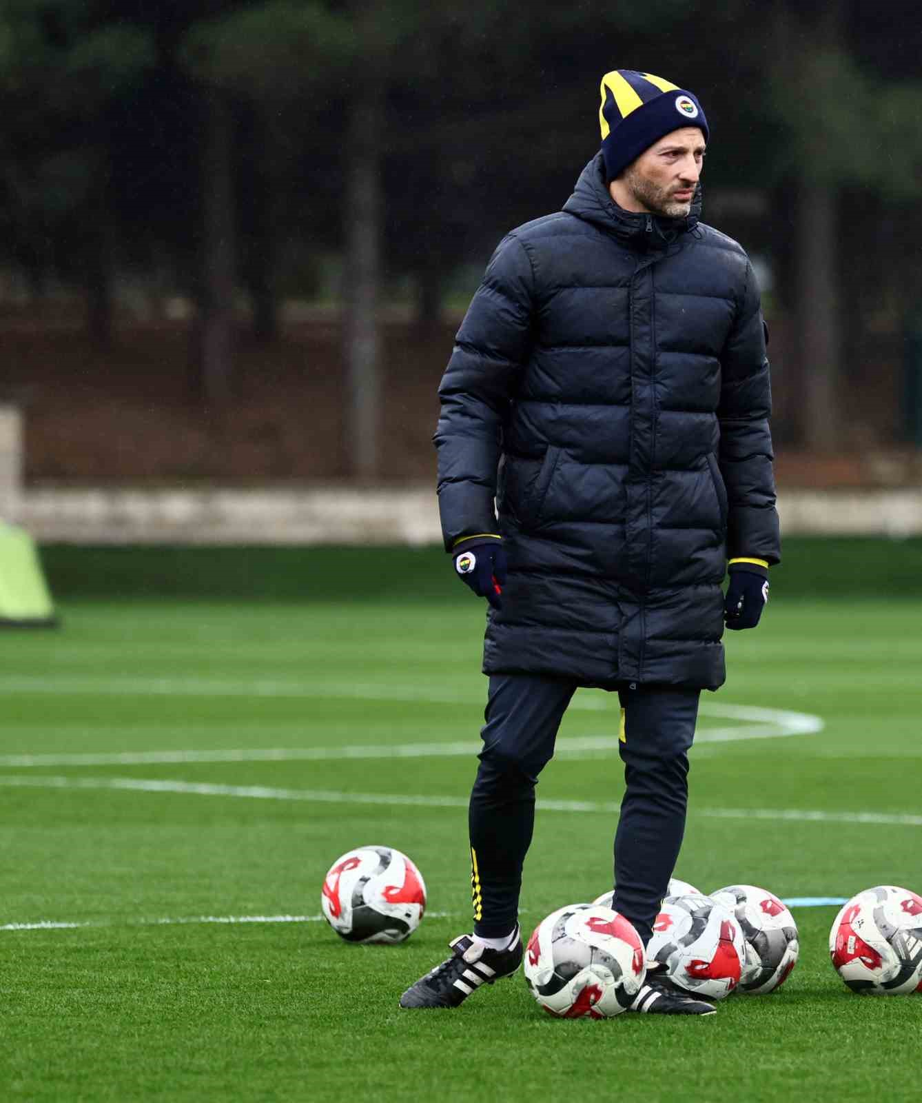 Fenerbahçe, Gaziantep FK maçı hazırlıklarına başladı 10 fenerbahce gaziantep fk maci hazirliklarina basladi 6 1LPOj8mT