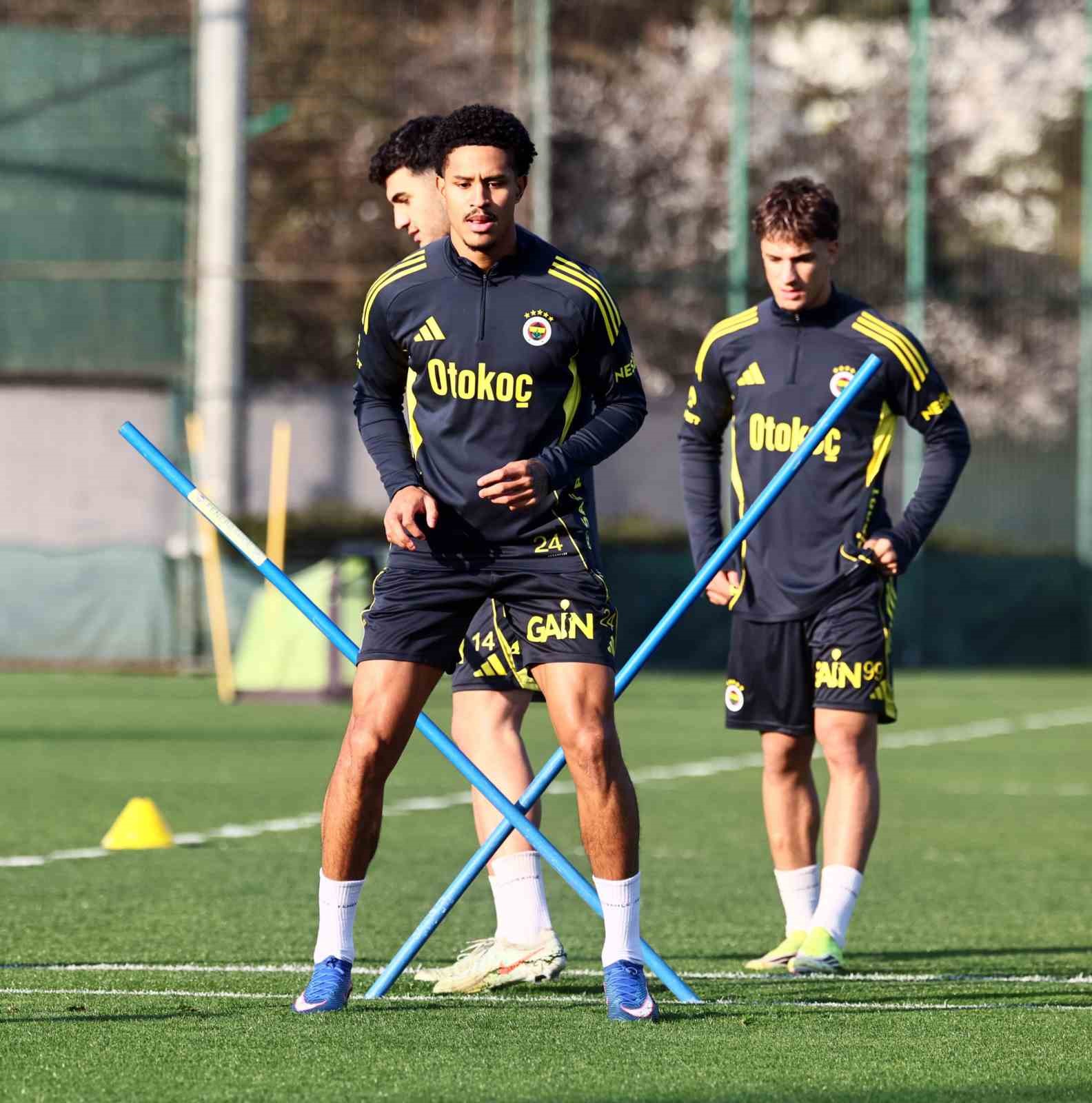 fenerbahce gaziantep fk maci hazirliklarini tamamladi 2 srAFpDkA