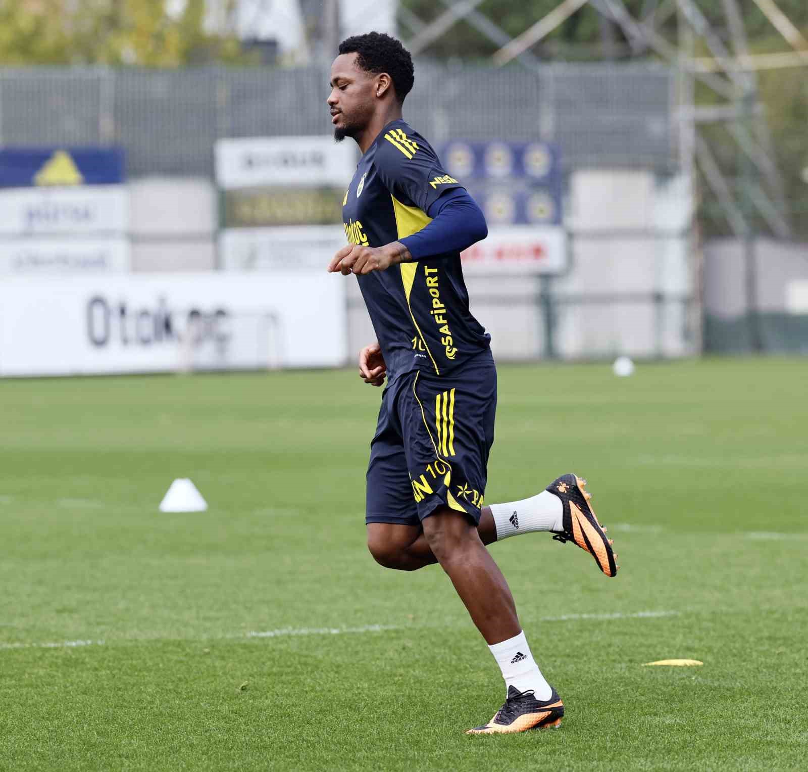 Fenerbahçe, Gaziantep FK maçının hazırlıklarını tamamladı 5 fenerbahce gaziantep fk macinin hazirliklarini tamamladi 1 VX9OhQ1X