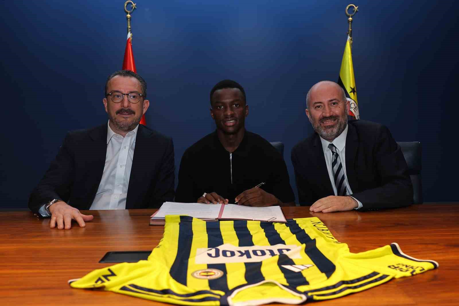 fenerbahce genc yetenek amara diouf ile sozlesme imzaladi 1 9LFCIBXU