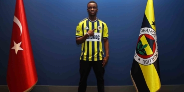 fenerbahce-genc-yetenek-amara-diouf-ile-sozlesme-imzaladi-W4xcQdut.jpg