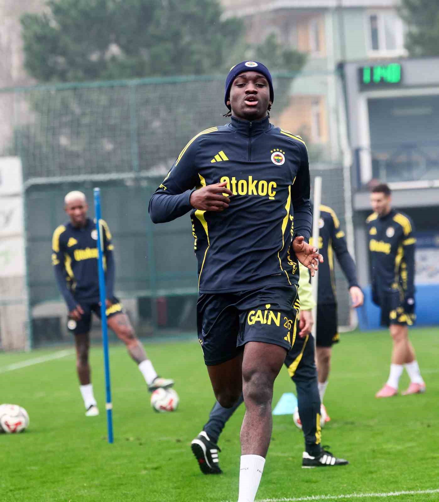 fenerbahce genclerbirligi macinin hazirliklarini tamamladi 2 XFOCIVjW