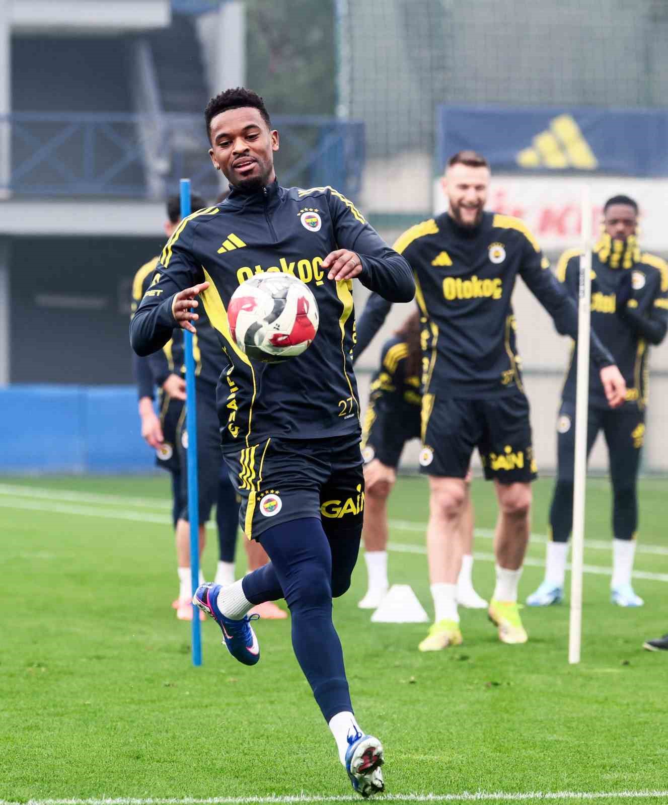 fenerbahce genclerbirligi macinin hazirliklarini tamamladi 4 7KnEWuTZ