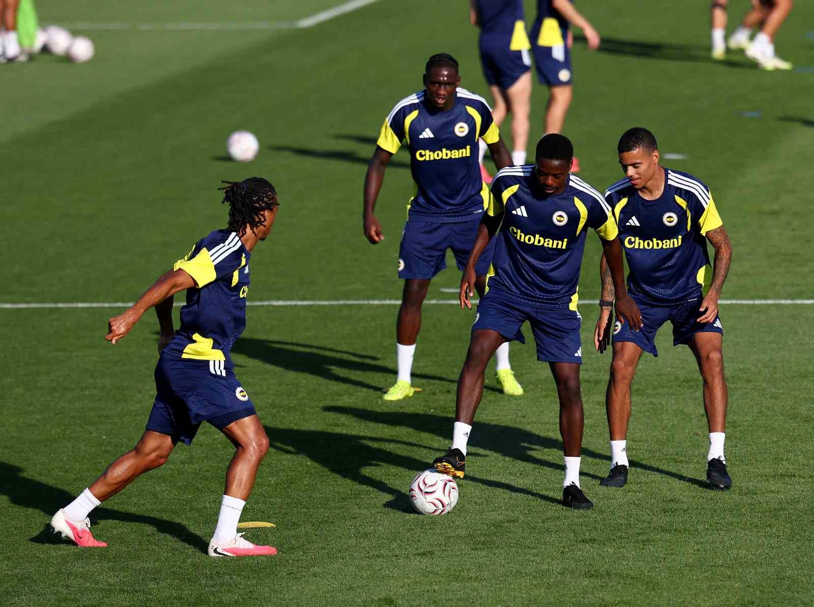 Fenerbahçe, Gornik Zabrze maçına hazır 20 fenerbahce gornik zabrze macina hazir 16