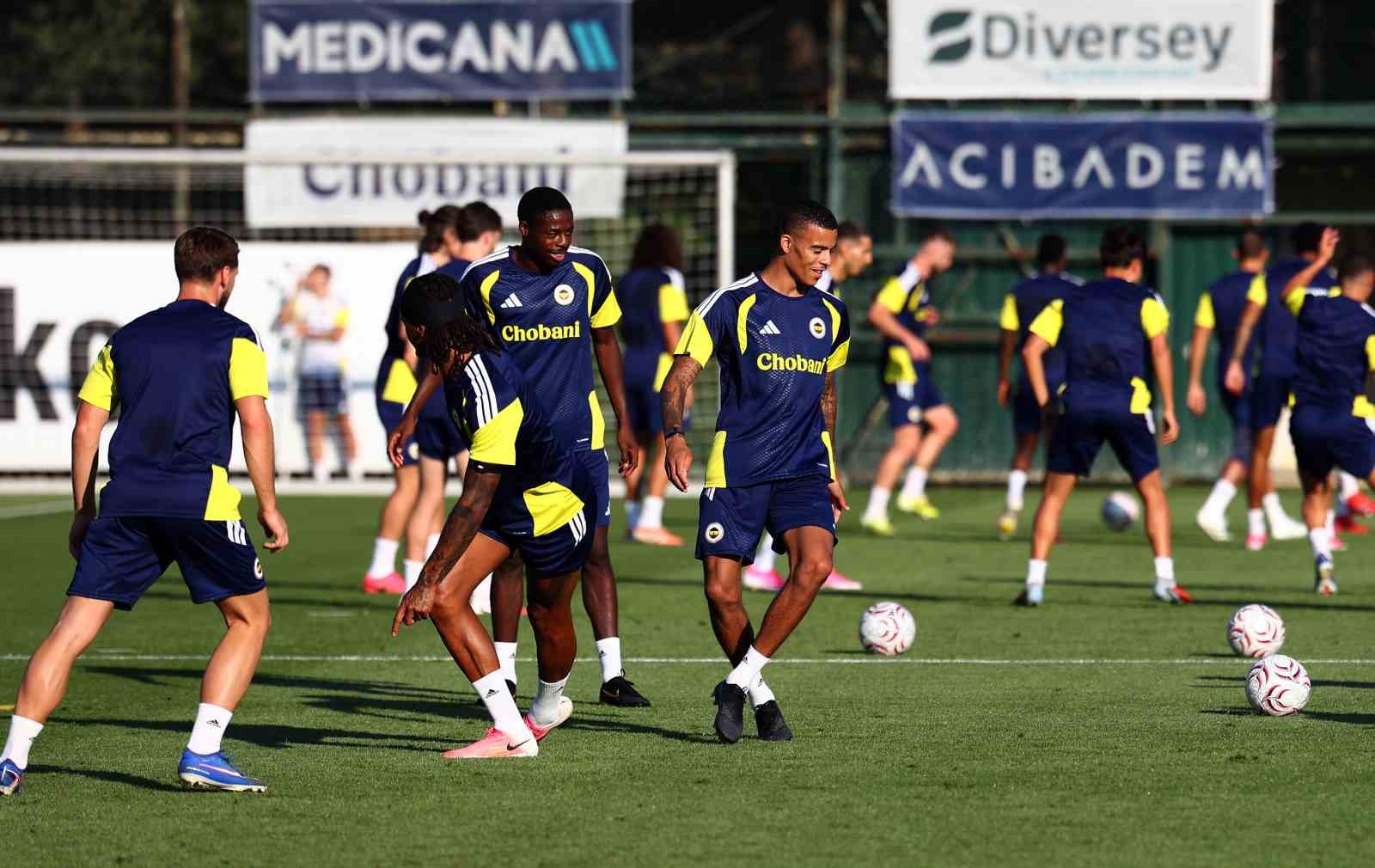 Fenerbahçe, Gornik Zabrze maçına hazır 21 fenerbahce gornik zabrze macina hazir 17 tBYQ3nPj