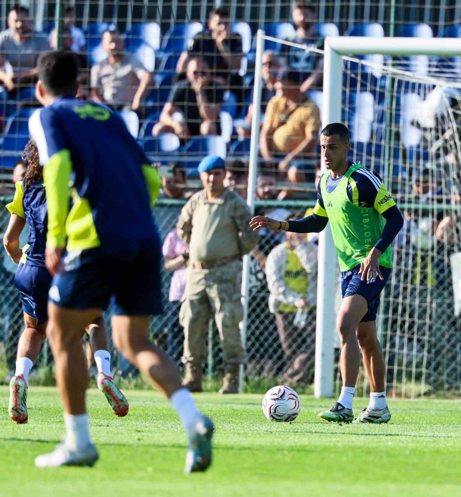 fenerbahce gunu cift antrenmanla tamamladi 2 puF25N4t
