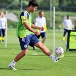 fenerbahce-gunu-cift-antrenmanla-tamamladi-CFM7eAOa.jpg