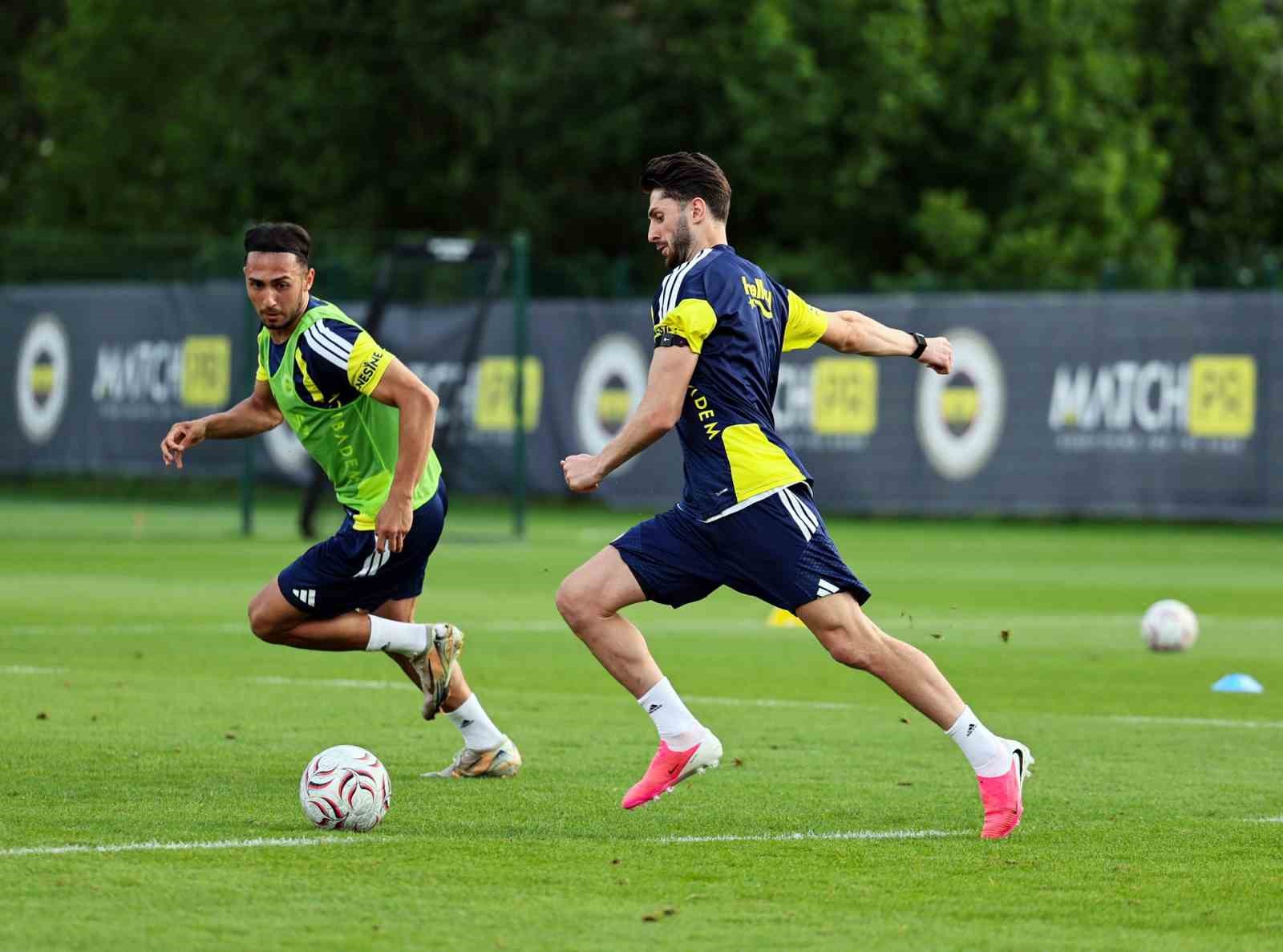 fenerbahce gunu iki antrenmanla tamamladi 5 SfWu97Gc