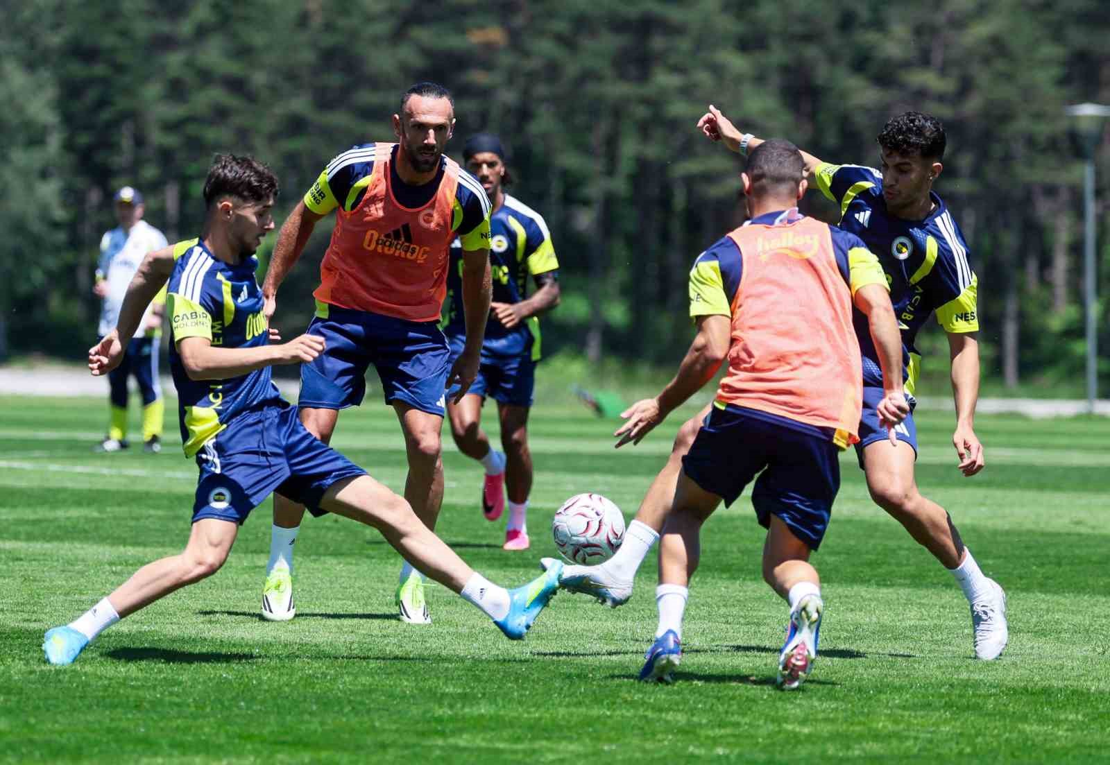 fenerbahce hazirliklarini surdurdu 0 5PUQKQVg